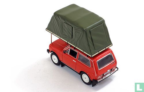 Lada Niva with Roof Tent - Image 3