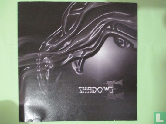 Shadows - Bild 1