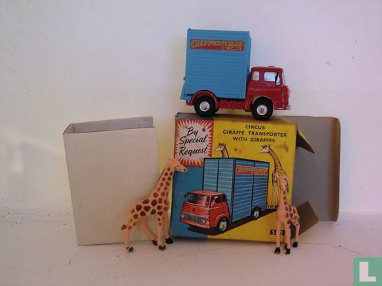 Bedford Chipperfields Circus Giraffe transporter - Image 1