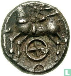 Ancient Celts (Aedui Stam)  AR quinarius  ca 80 - 50 BC - Image 2