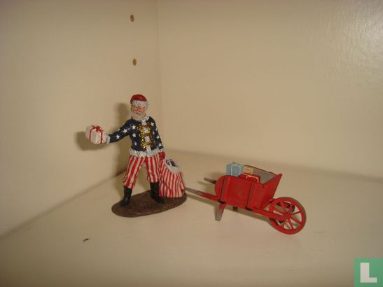 Cilver war santa with wheel barrow - Afbeelding 1