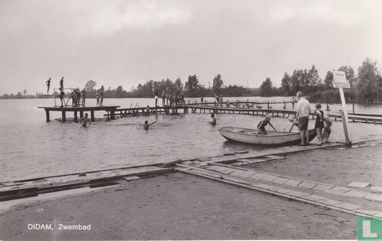 Didam, Zwembad - Bild 1