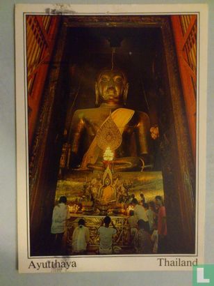 Thaïlande: the gigantic Buddha image in the chapel of Wat Phanan Cherng