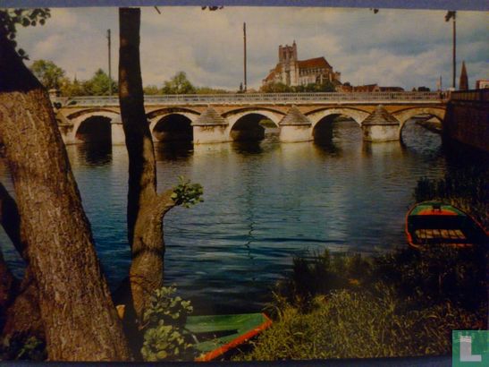 Auxerre: l'Yonne au Pont de la Tournelle
