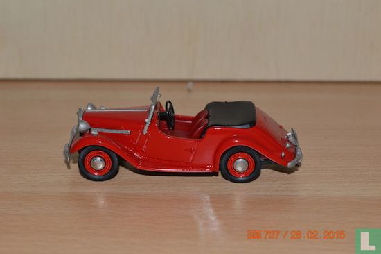 Singer Roadster - Image 2