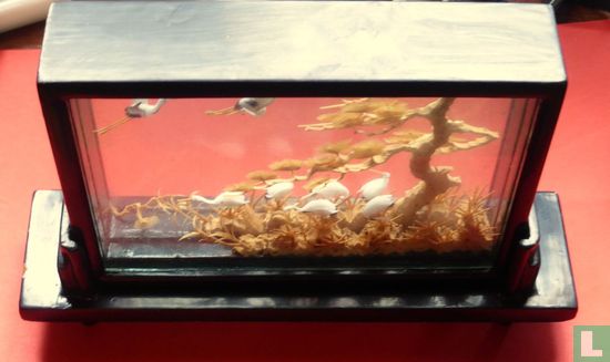 Chinees  landschap met Kraanvogels in kurk in glas Diorama   - Afbeelding 1