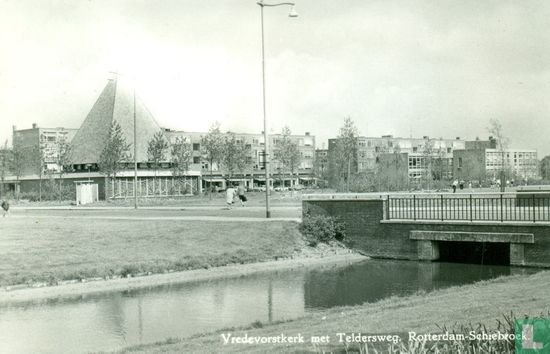 Vredevorstkerk met Teldersweg, Rotterdam-Schiebroek - Afbeelding 1