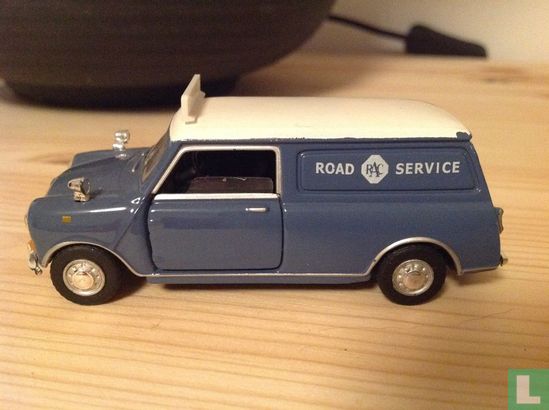 Mini Van - Road Service