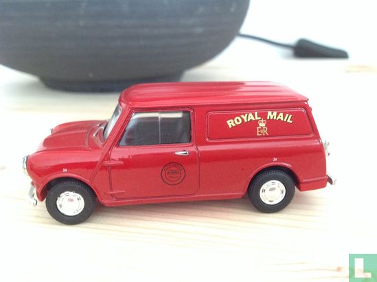 Mini Van - Royal Mail
