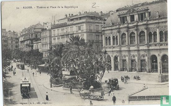 Théâtre et Place de la République