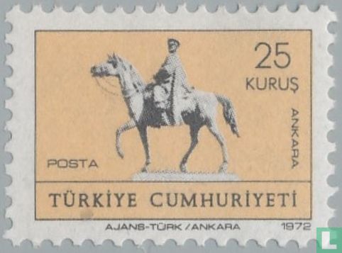 Statue équestre de Kemal Atatürk