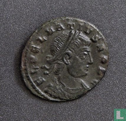 Römisches Reiches, AE3, 335-337 AD, Delmatius als Caesar unter Konstantin dem Großen, Sescia - Bild 1