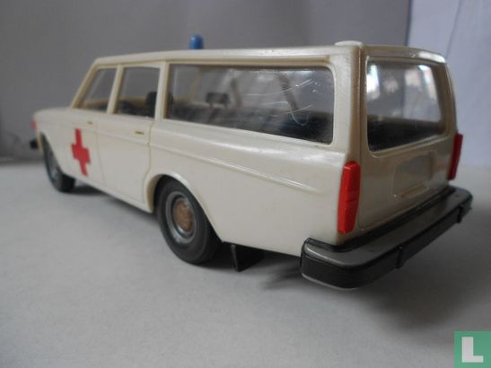 Volvo 145 Ambulance - Image 2