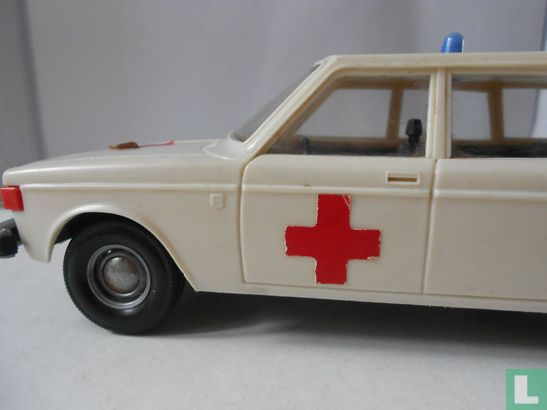 Volvo 145 Ambulance - Image 3