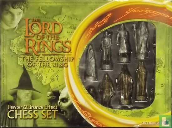 The Lord Of The Rings Fellowship of the Ring pewter and bronze effect chess set - Image 1
