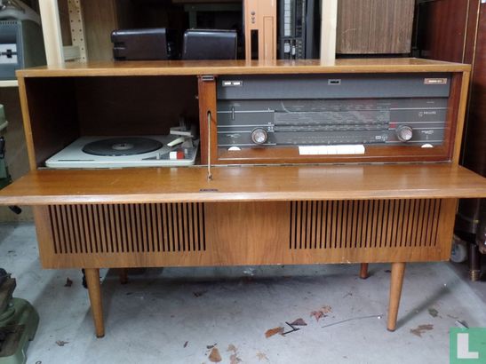 Verstrooien Bang om te sterven kamp Philips F6X52A stereo-meubel (1965) - Philips - LastDodo