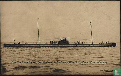 Das Frachttauchboot Deutschland bei seinem Eintreffen auf der Wesermündung