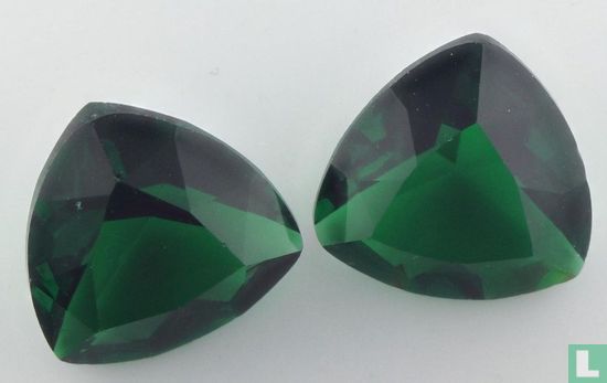 UK 2.5 ct  Emerald (trilliant pair) - Afbeelding 1