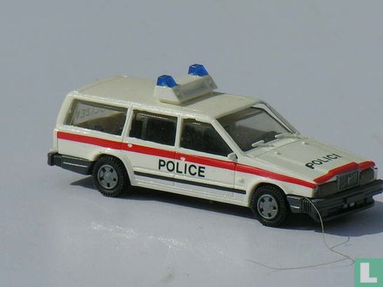 Volvo 760  police