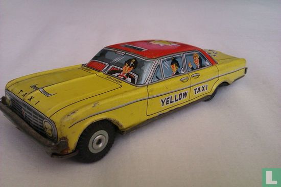 Chevrolet yellow taxi - Image 1