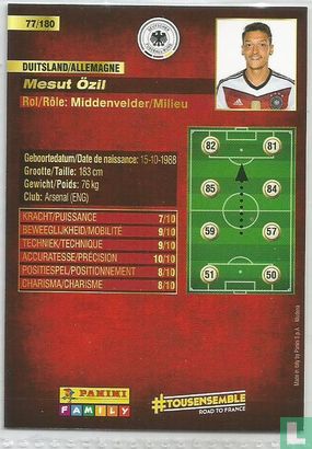 Mesut Özil - Afbeelding 2