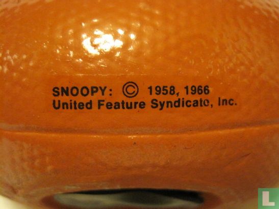 Snoopy on American Football (Sport Ball Series) - Afbeelding 3