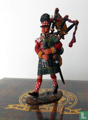 92ND Bagpiper Marching - Afbeelding 3