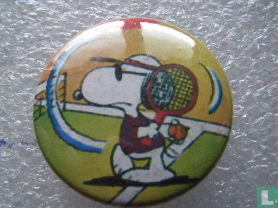 Snoopy speelt tennis