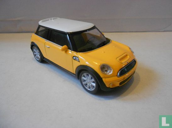 Mini Cooper S - Image 1