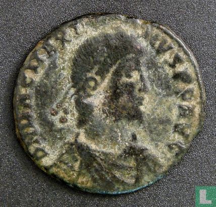 Römischen Reiches, AE2, 383-388 AD, Magnus Maximus, Lugdunum - Bild 1