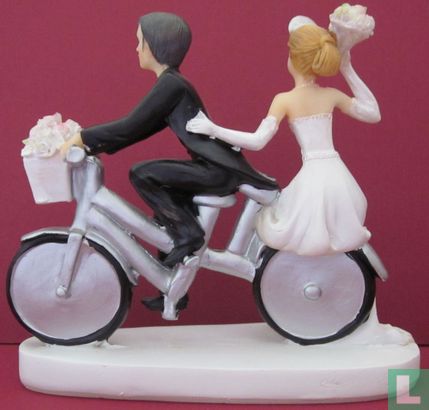 wedding couple on silver bicycle - Image 2