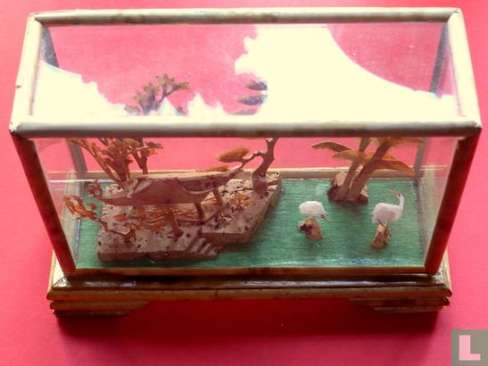Chinees  landschap met Pagoda en Kraanvogels in kurk in glas Diorama    - Afbeelding 2