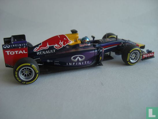 Red Bull RB10 - Renault