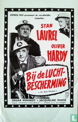 Bij de Luchtbescherming (Air Raid Wardens) - Stan Laurel & Olivier Hardy