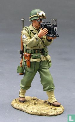  Combat Photographer 