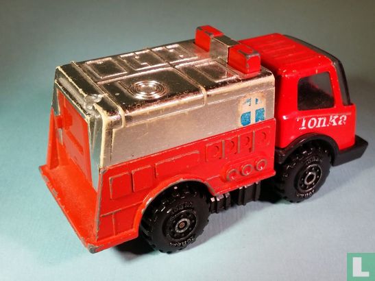 Fire truck - Image 2