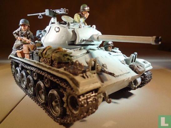 M24 Chaffee Tank Winter Camo - Image 3