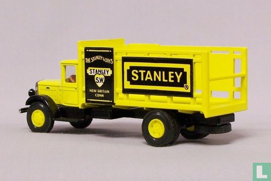 Mack BM Truck 'Stanley' - Image 2