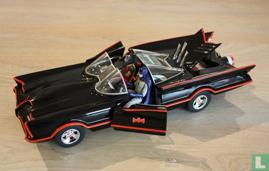 Lincoln Batmobile with Batman and Robin - Afbeelding 1