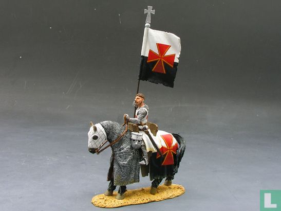 Mounted Knight w / Flag