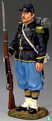 "Union Chasseur standing w/Rifle