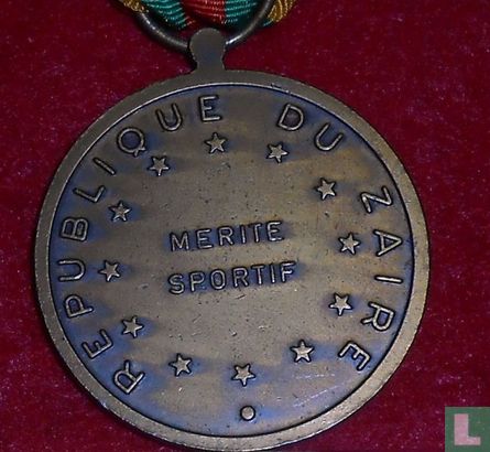 Republic of Zaire Sporting Merit Medal, with original Ribbon (bronze)  1978 - Afbeelding 2
