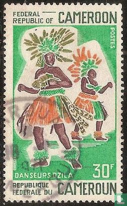 Ozila dancers
