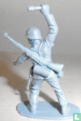 Duitse soldaat met granaat - Afbeelding 2