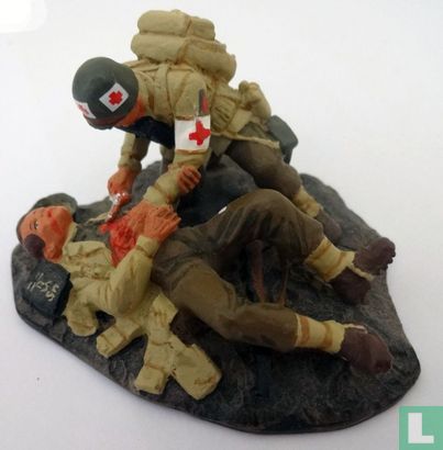 US D-Day Medic and Wounded - Afbeelding 1