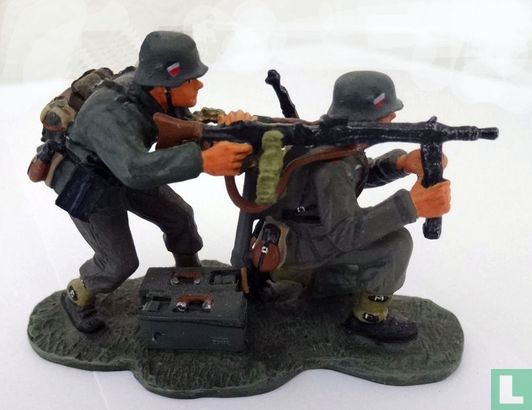 German Machine Gun Team - Image 1