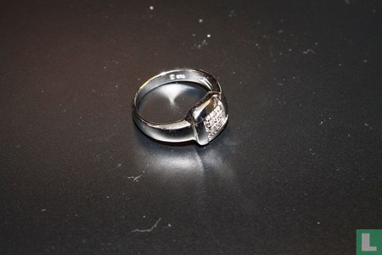 Zilveren Ring, Met Prachtige Zirkonen