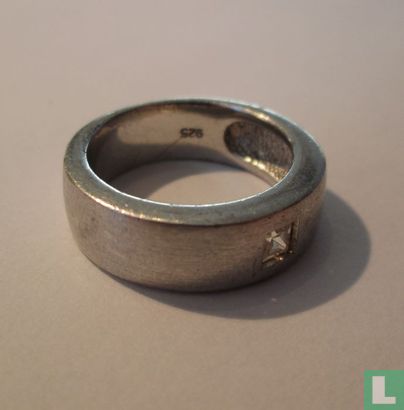 Zilveren Ring, Met Fijn Geslepen Zirkonia - Image 1