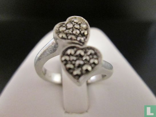 Zilveren Ring, Met Briljant Geslepen Zirkonia's - Image 1