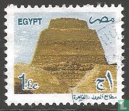 Pyramide de Snefru dans Meidum